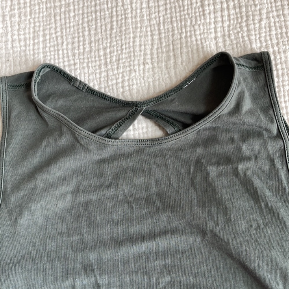 Lululemon Low Key Tank - Picture 8 of 11